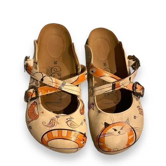 GOBY Leather Hand Painted Cat 🐱 & Bird 🐦 Mules | Women’s Size 36 - Picture 1 of 8